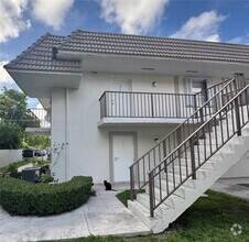 Building Photo - 6961 SW 129th Ave