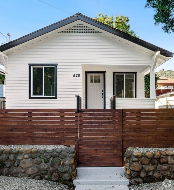 Building Photo - 529 Wentworth Ave