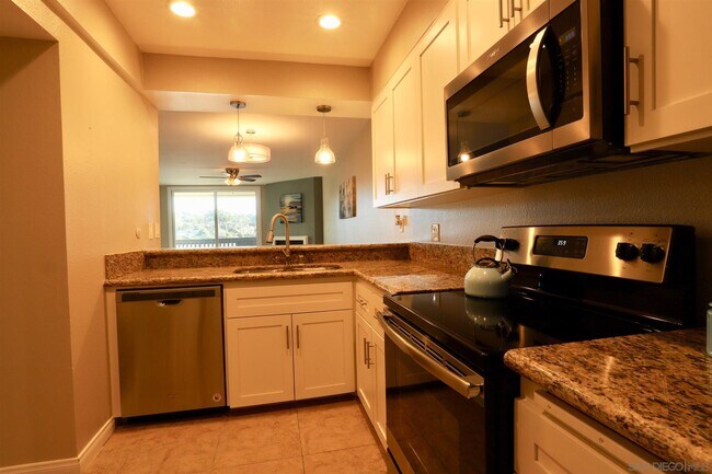Building Photo - 3098 Rue D’Orleans