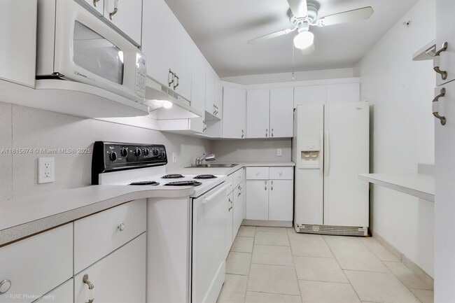 Building Photo - 6969 Collins Ave