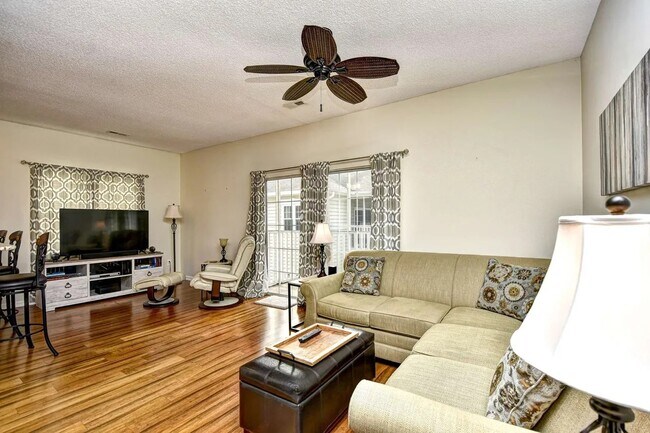 Foto del edificio - 3307 Sweetwater Blvd