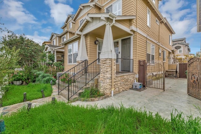 Building Photo - 5175 Trinity Park Dr