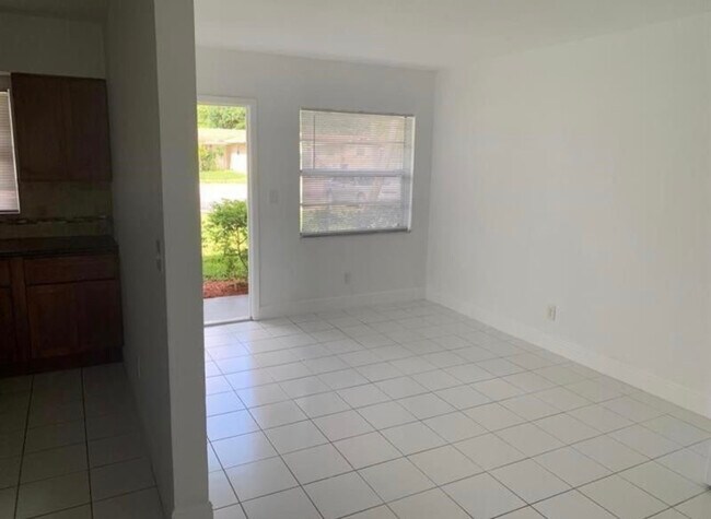 Foto del edificio - 1916 SW 11th St