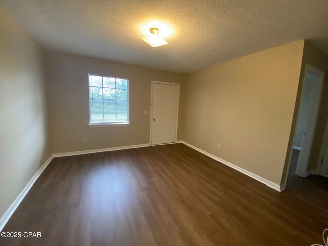Building Photo - 6707-6722 FL-22