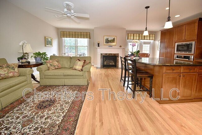 Building Photo - 2702 Pembsly Dr