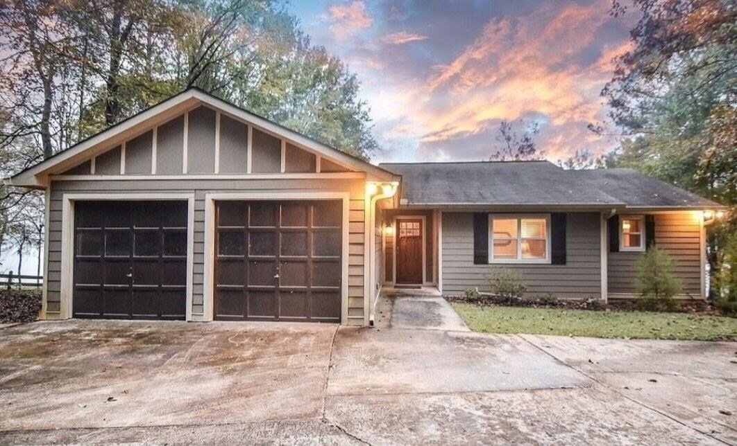 Primary Photo - 1490 Parks Mill Dr