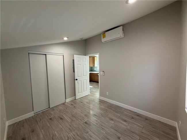 Building Photo - 11090 S Dallas Dr