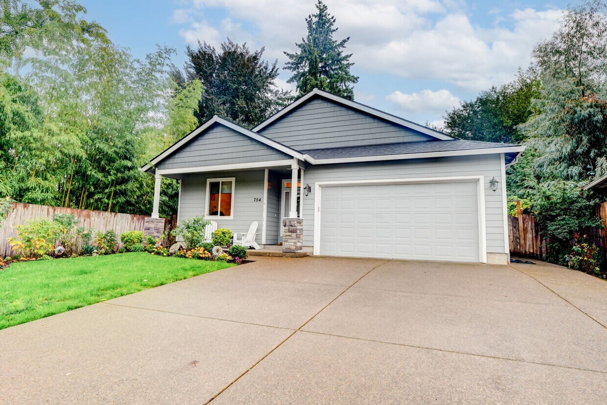 Spacious 3 bdrm Keizer home House Rental in Keizer, OR