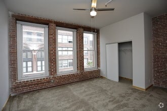 2 Bedroom Askew - The Landings at River Market Loft & Apartment Homes