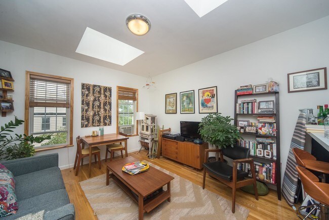 Building Photo - 109 Newell Street