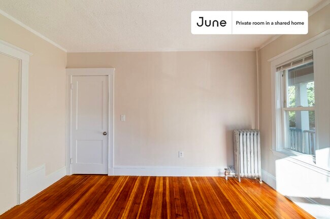 Foto del edificio - Room in Shared 6 bed/2 bath home