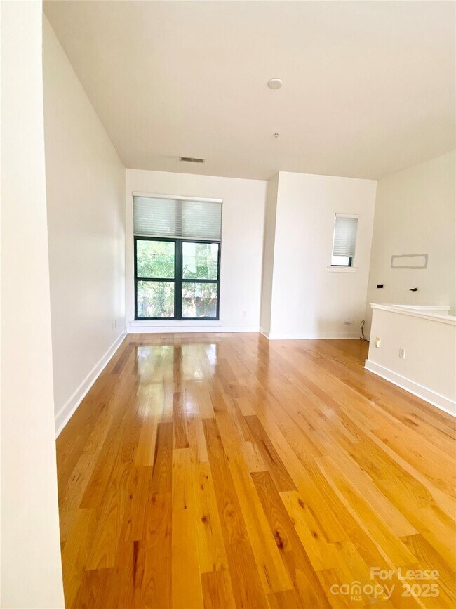 Foto del edificio - 716 N Alexander St