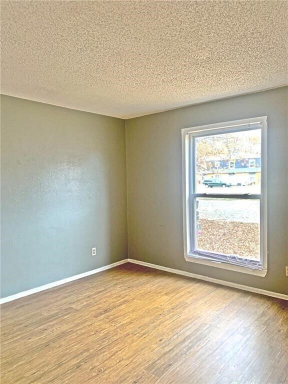 Foto del edificio - 630 N Betty jo Drive