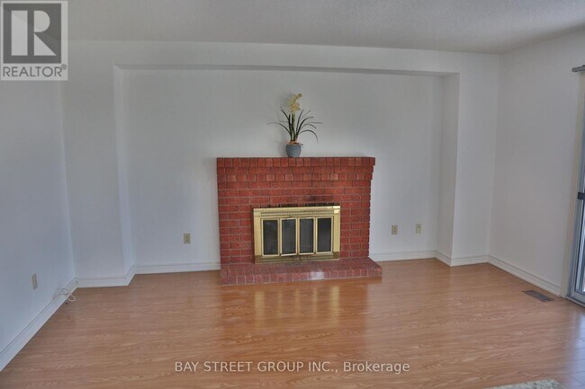 Photo du bâtiment - 24 Militia Trail