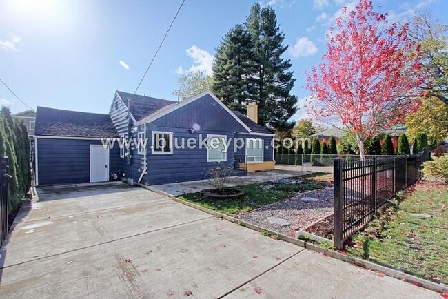Photo - 3 Bed, 2 Bath Home Near Mill City Park in Portland