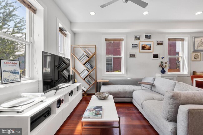 Foto del edificio - 6216 7th St NW