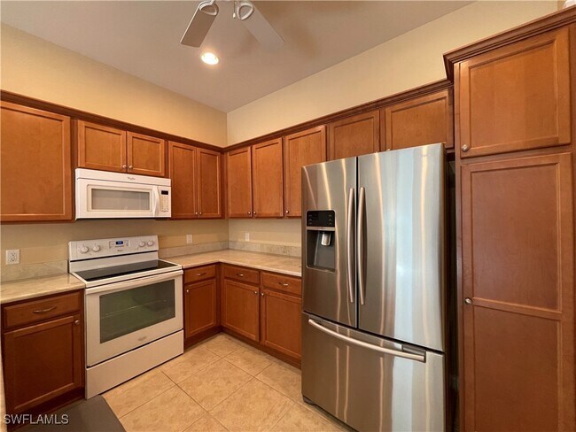 Foto del edificio - 8642 Genova Ct