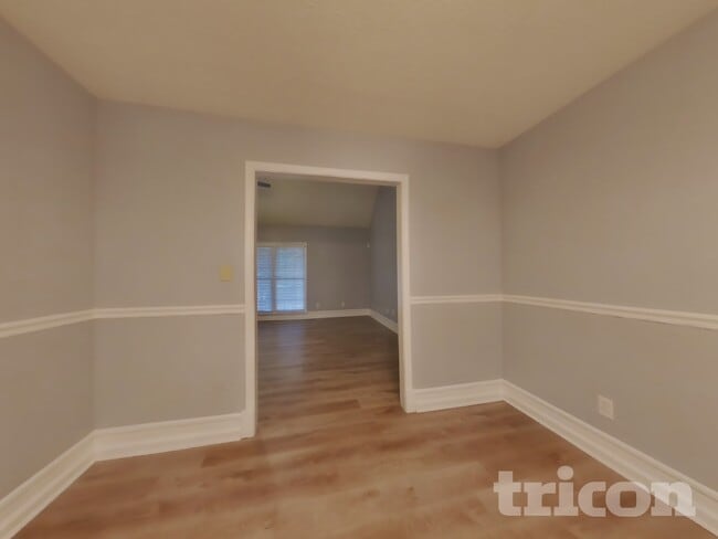 Building Photo - 411 Stewart Dr