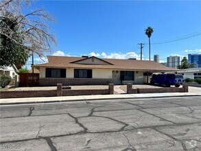 Building Photo - 604 Bonita Ave