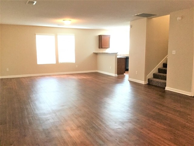 Building Photo - 10083 Branley Oak Drive
