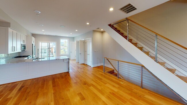 Building Photo - 733 Princeton Pl NW