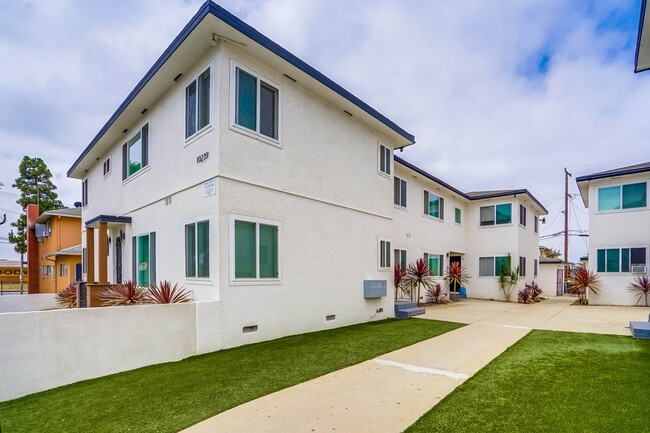 Building Photo - 10239 Woodworth Ave