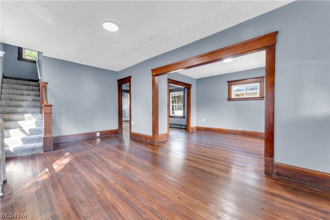 Building Photo - 3722 W 36th St