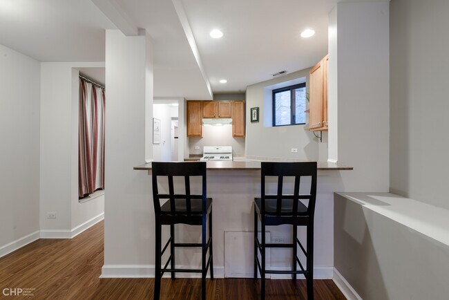 Building Photo - 4755 N Malden St