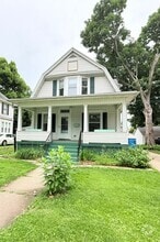 Building Photo - 1910 E Taylor St