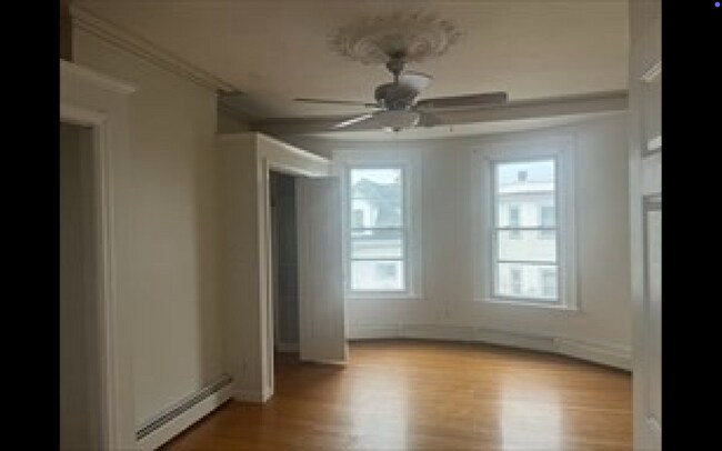 Foto del edificio - 790 Saratoga St