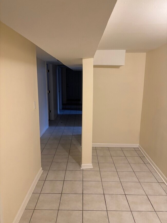 Foto del edificio - 115 S Kilbourn Ave