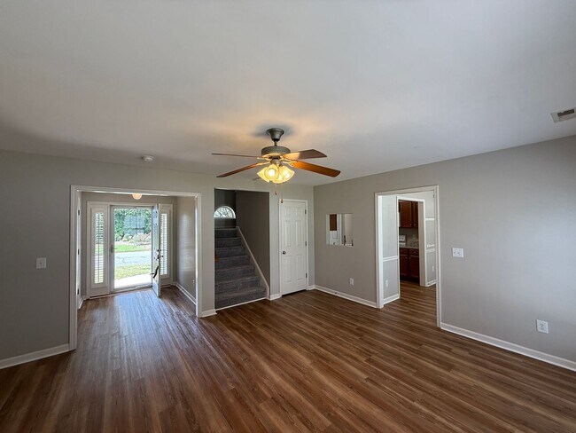 Foto del edificio - 2403 Mid Salem Dr