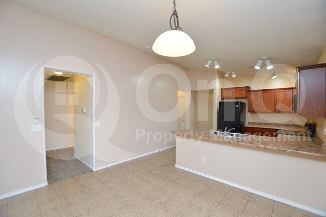 Foto del edificio - 28173 N Superior Rd