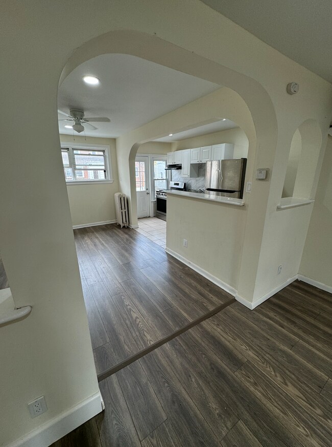 Foto del edificio - 7101 Radbourne Rd