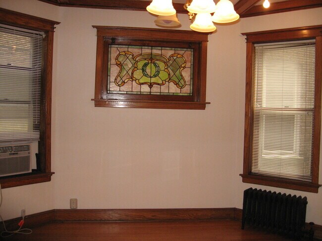 Building Photo - 4120 N Ashland Ave