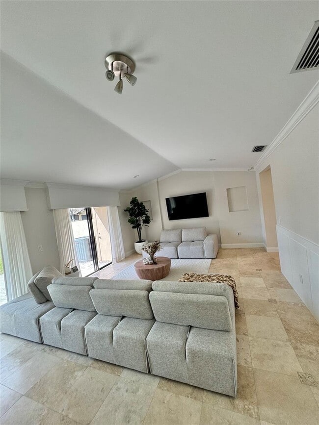 Foto del edificio - 10858 NW 30th Pl