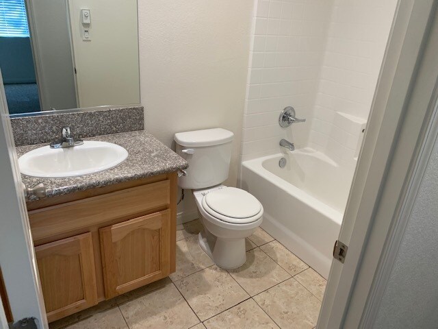 Building Photo - 3113 Park Meadows Dr
