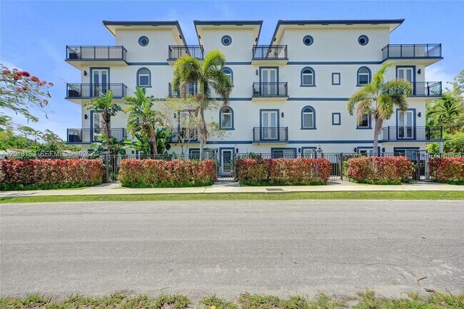 Foto del edificio - 820 NE 7th St