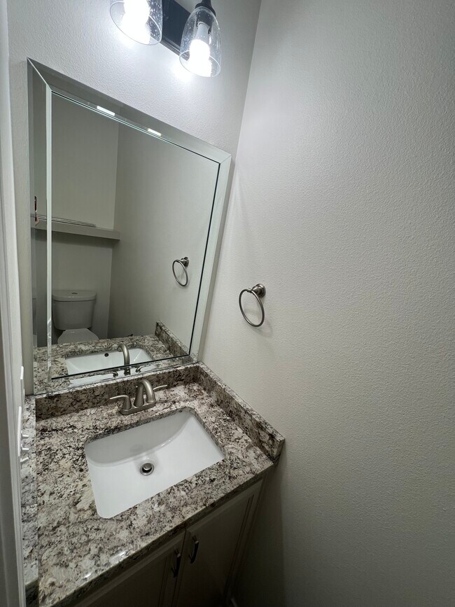 Foto del edificio - 3927 Brynlee Cir