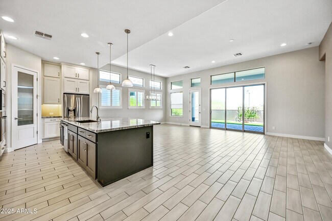 Building Photo - 5193 N 207th Dr
