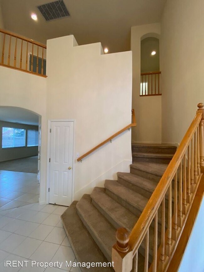 Building Photo - 5 br, 3 bath House - 1257 Mercedes Drive