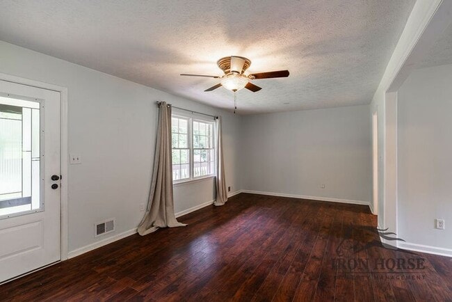 Photo - 1190 Arrowhead Road House