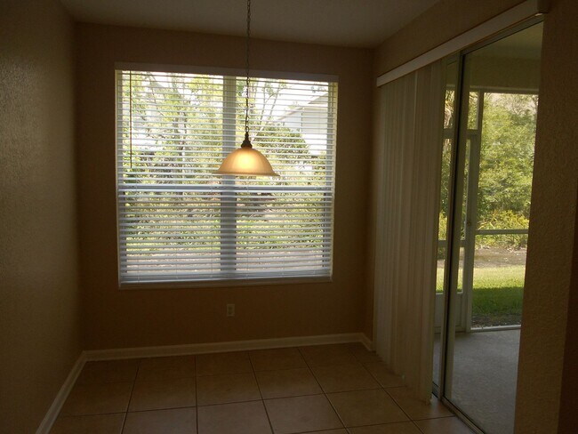Building Photo - 5018 Maxon Terrace