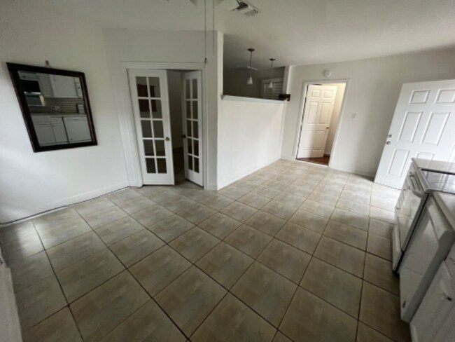 Building Photo - 10331 Buena Park Dr