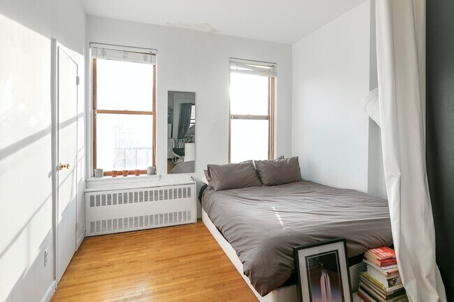 Building Photo - A GEM IN STUYVESANT TRIANGLE