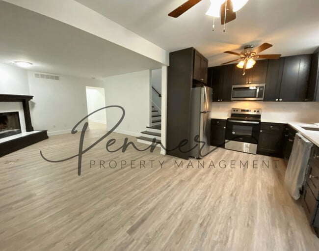 Building Photo - 3826 SW Harbor Dr
