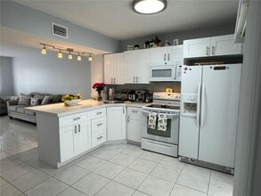 Building Photo - 1817 SW 107th Ave