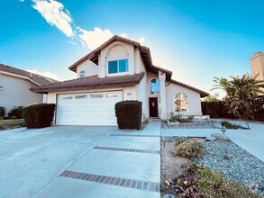 Building Photo - 440 Yellowstone Cir