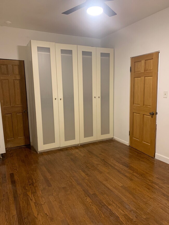 Main Bedroom - 508 Madison St