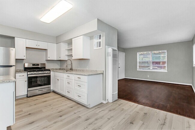 Foto del edificio - 4916 Worth St